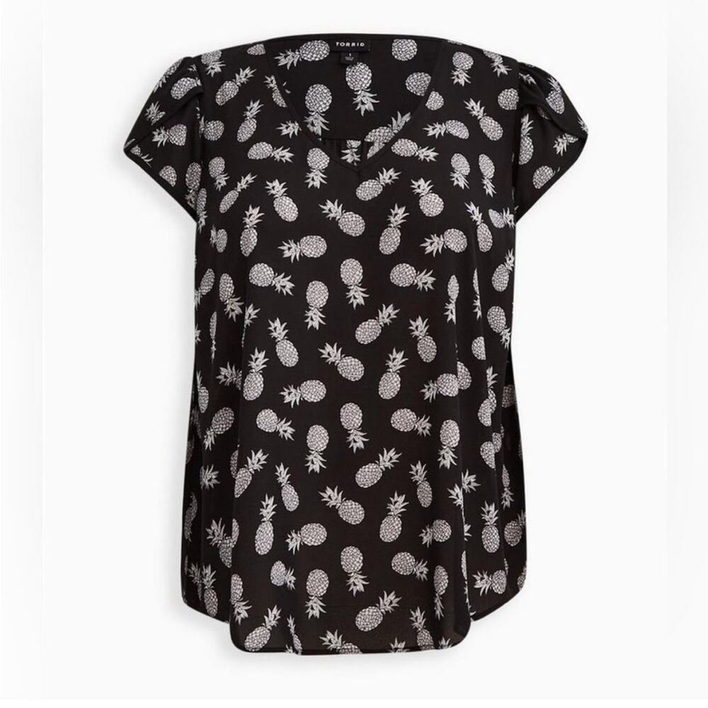 Torrid Black Pineapple Print Top